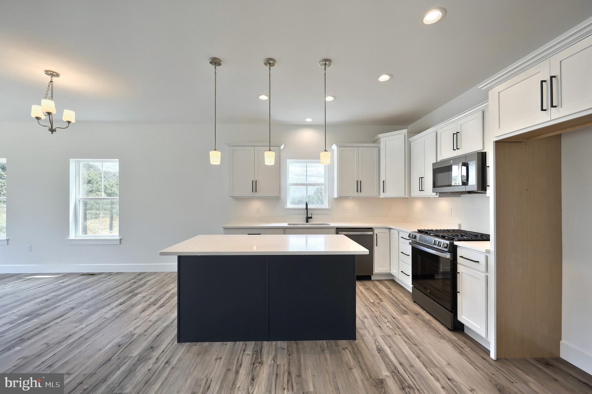 THE FIELDS AT HAMPTON HEIGHTS - Residential