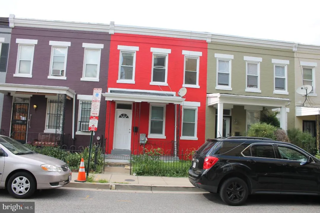 717 Newton Place NW, Washington, DC 20010
