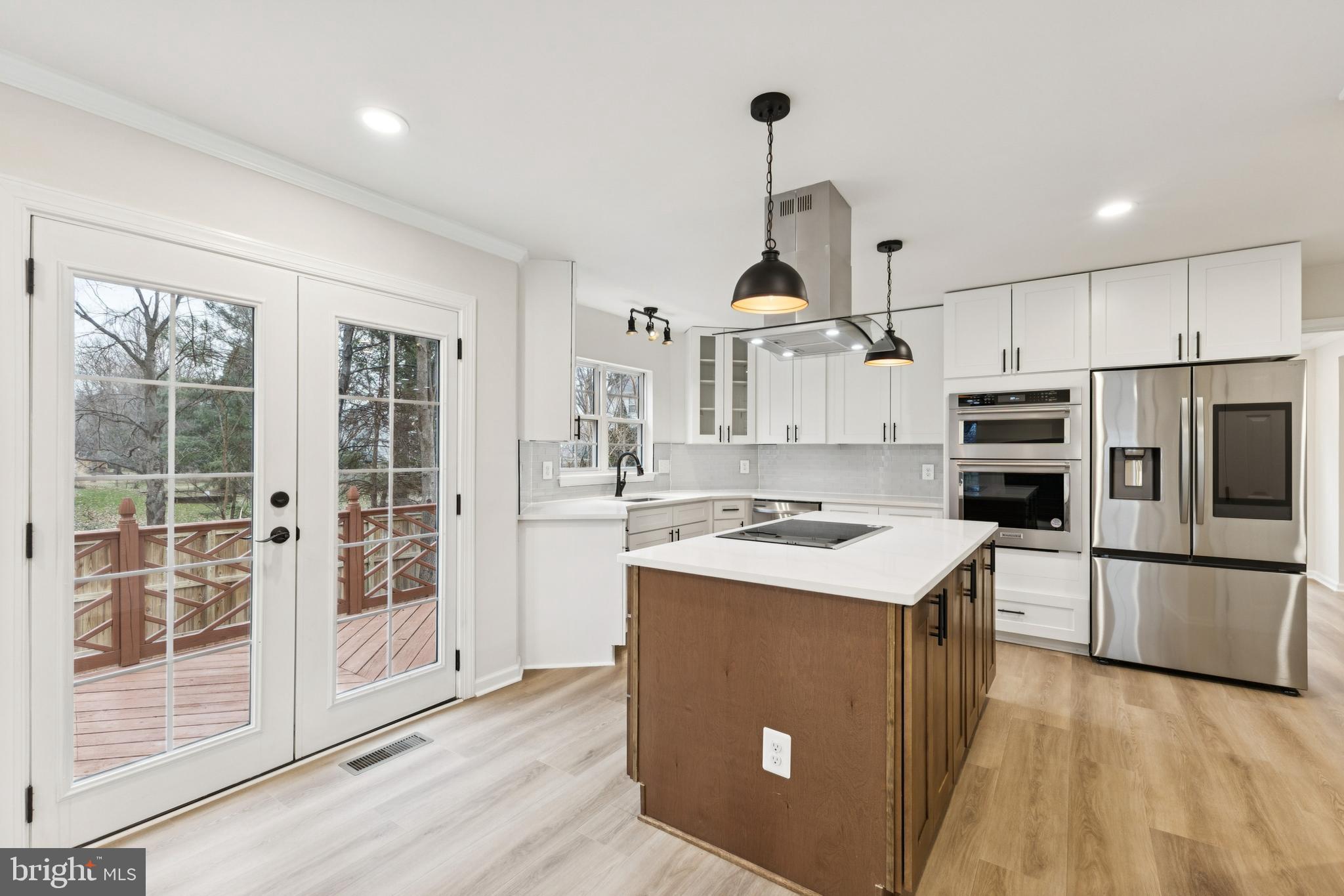 MANORS OF LEESBURG - Residential