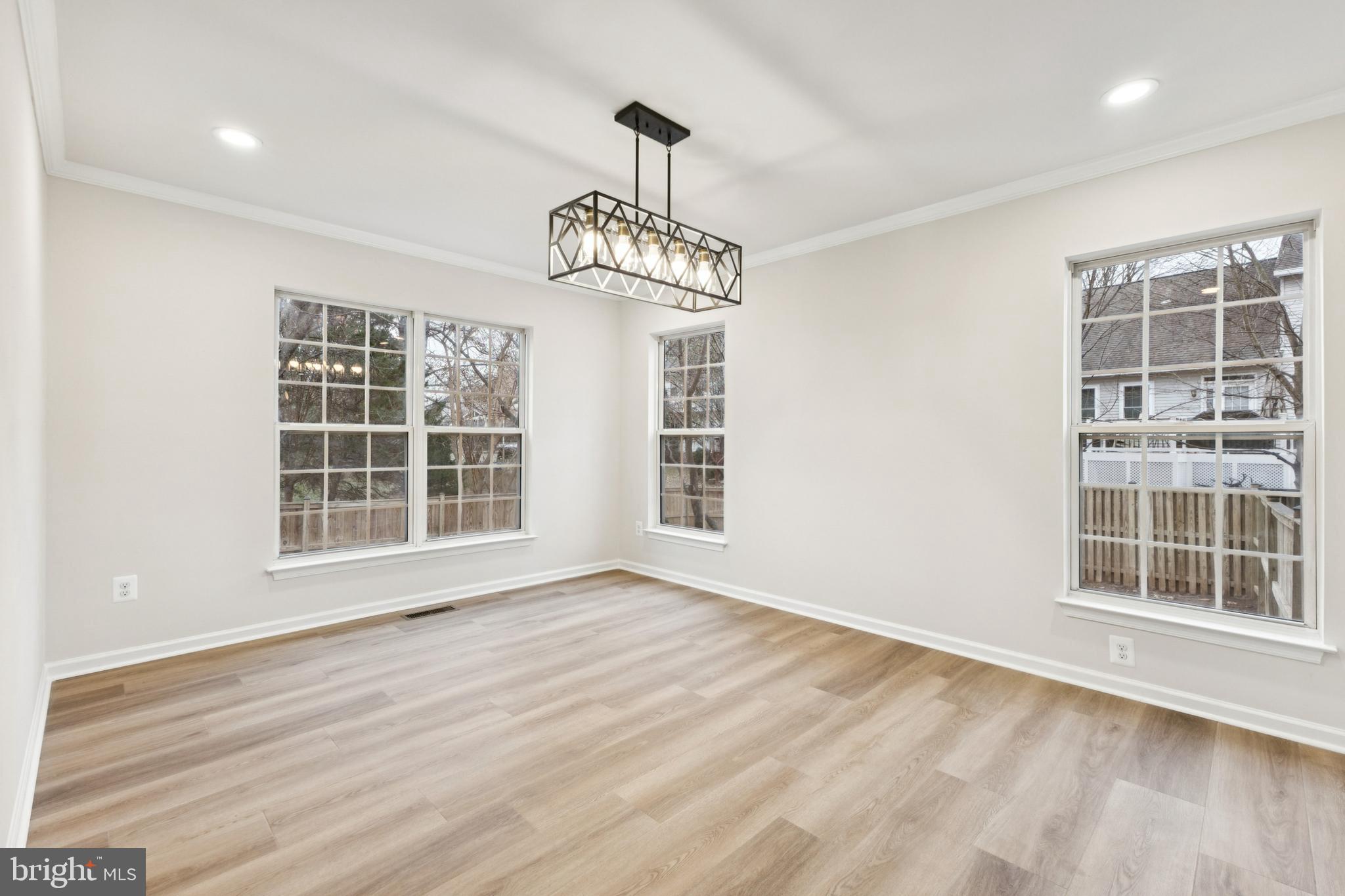 MANORS OF LEESBURG - Residential