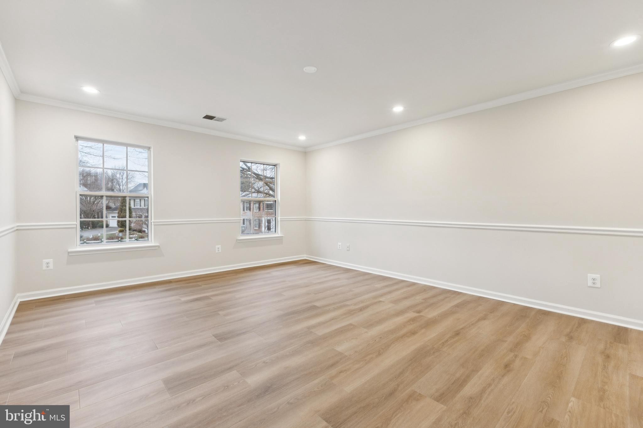 MANORS OF LEESBURG - Residential