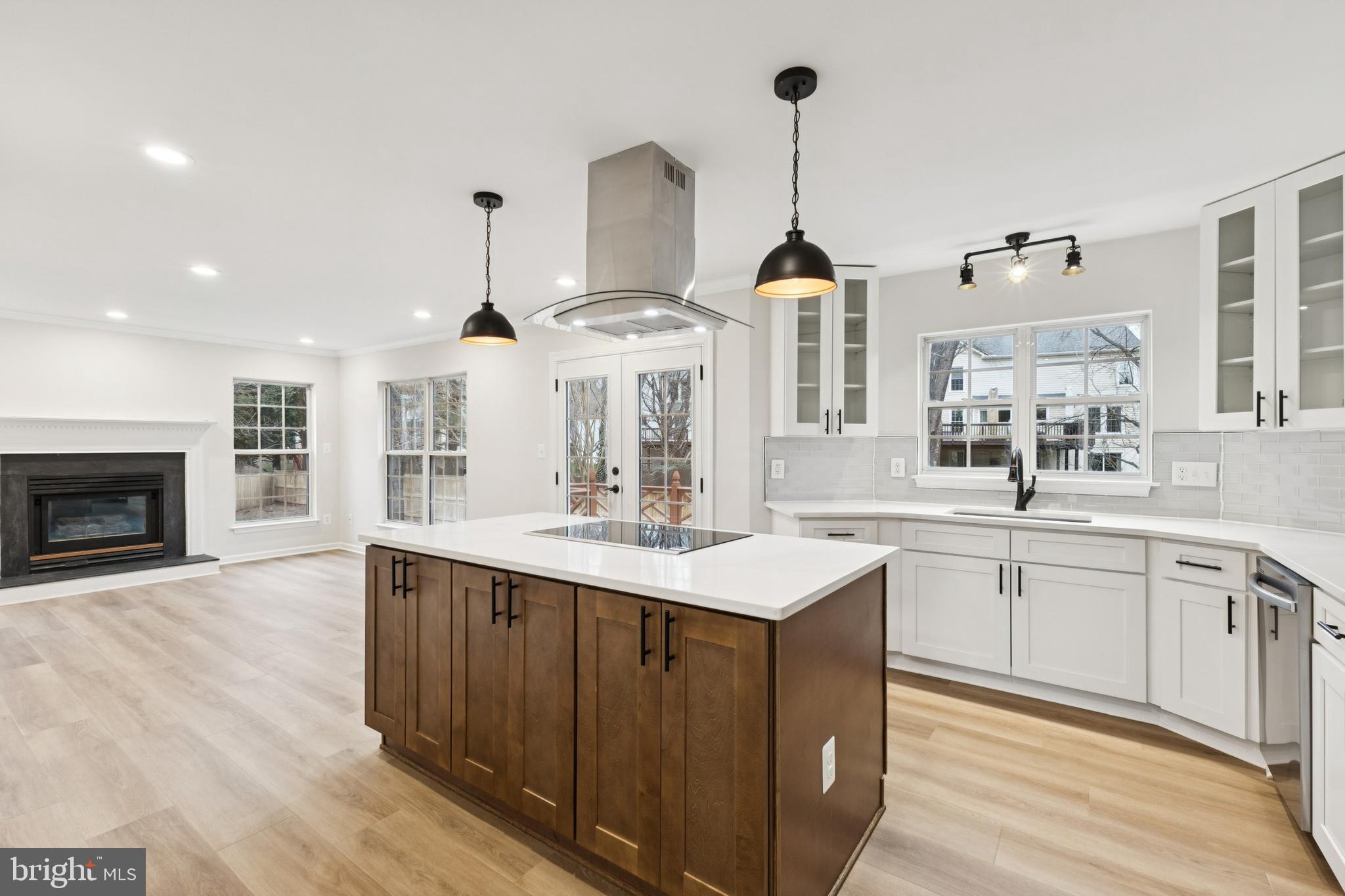 MANORS OF LEESBURG - Residential