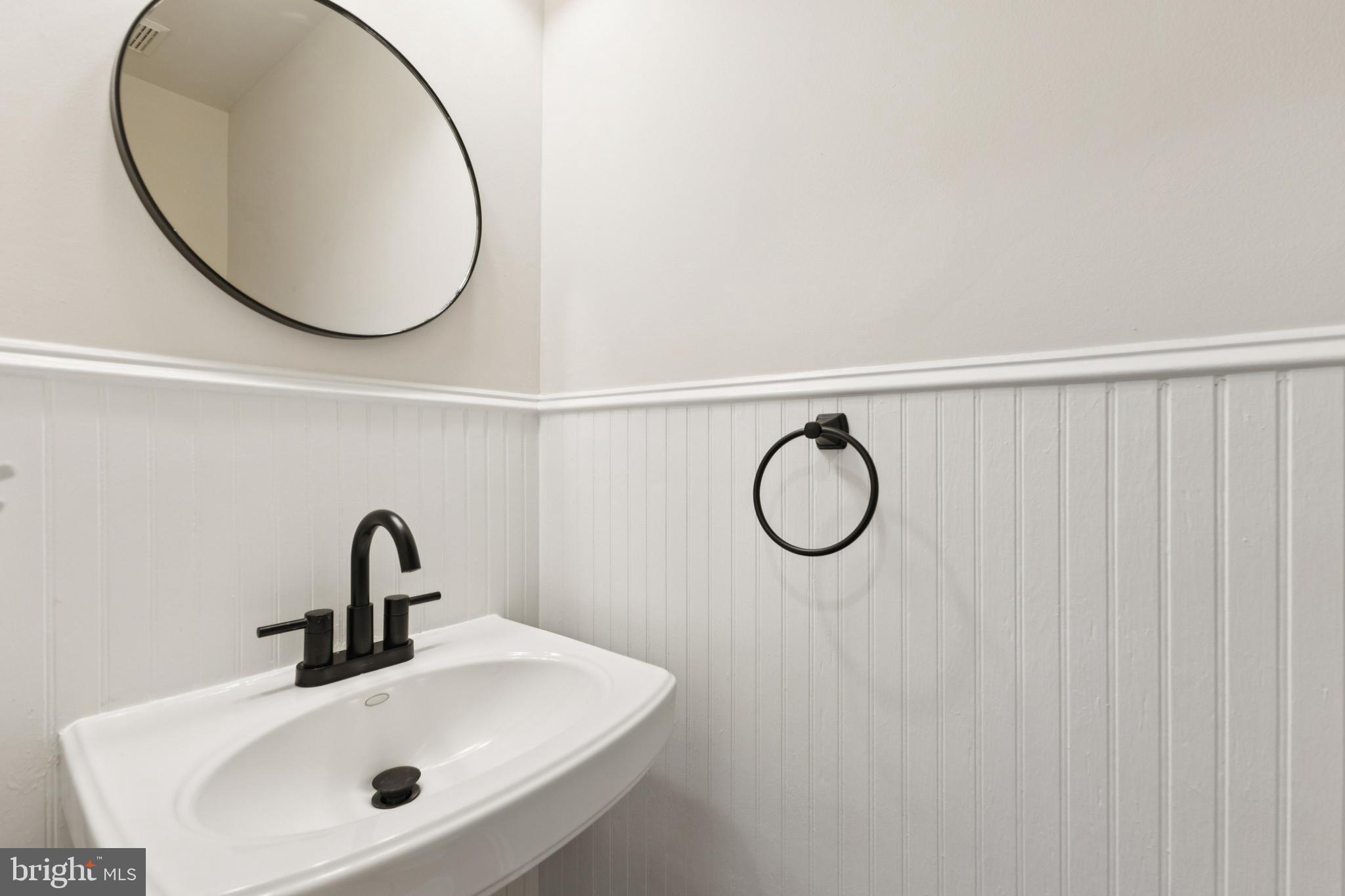 MANORS OF LEESBURG - Residential