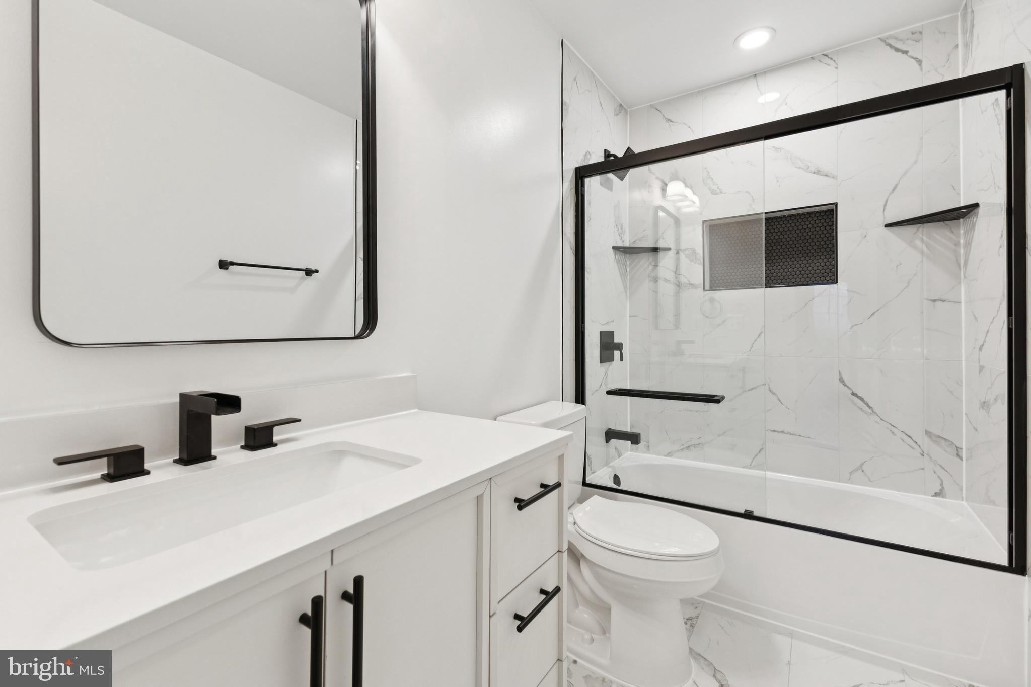 MANORS OF LEESBURG - Residential