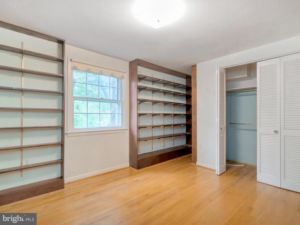 AYRHILL ESTATES - Residential