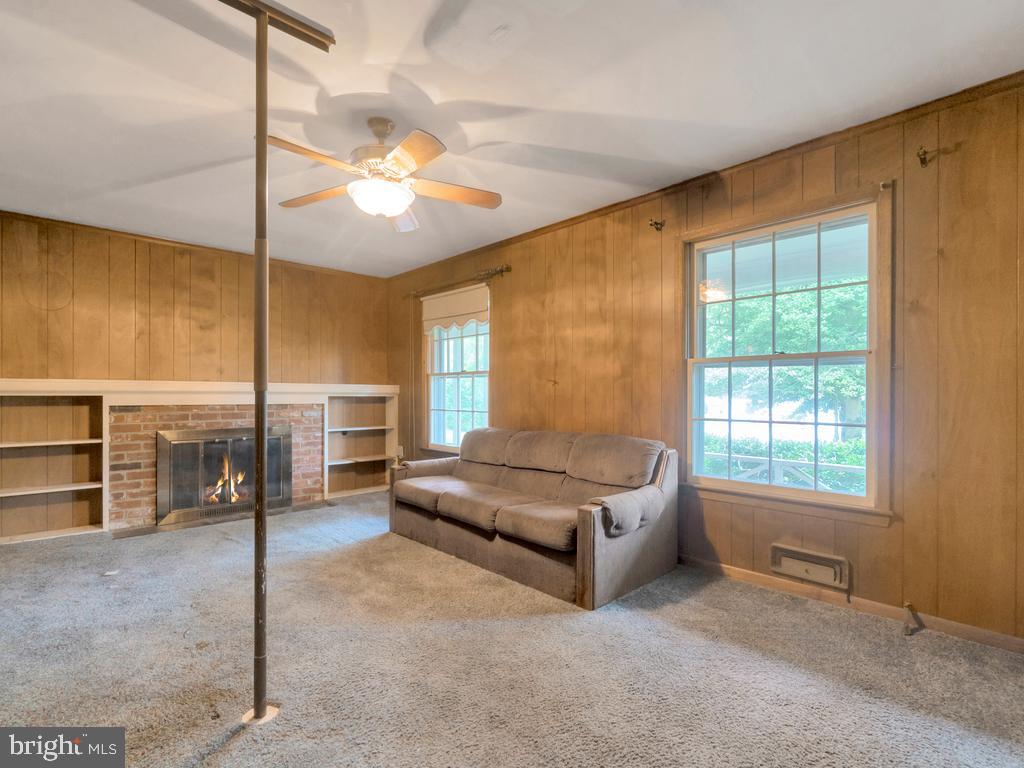 AYRHILL ESTATES - Residential