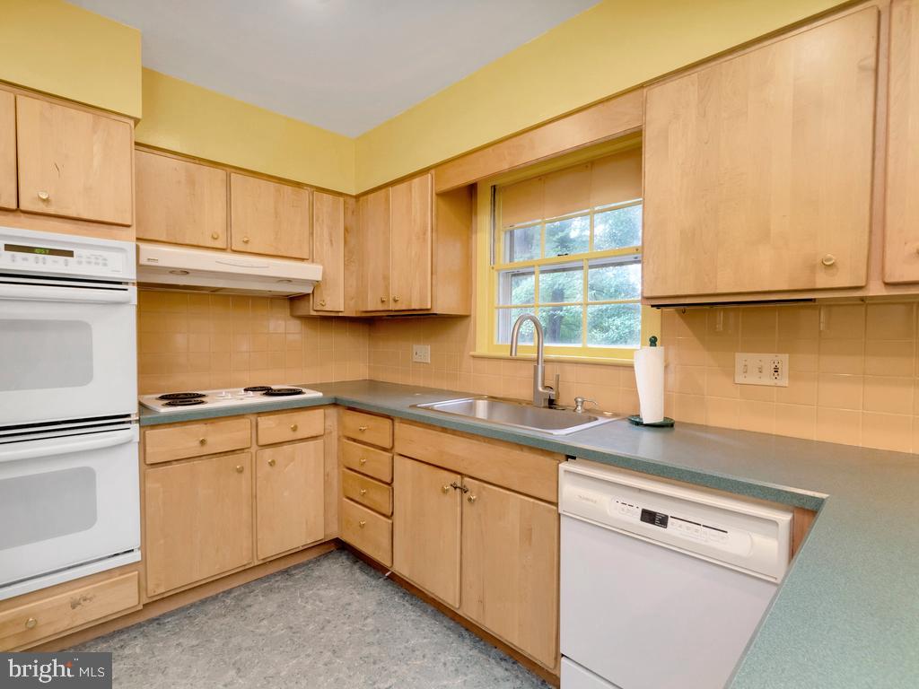 AYRHILL ESTATES - Residential