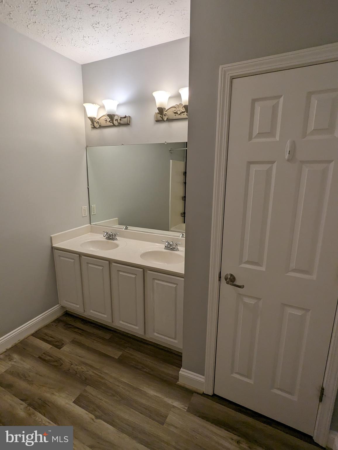 WYNDEMERE - Residential Lease