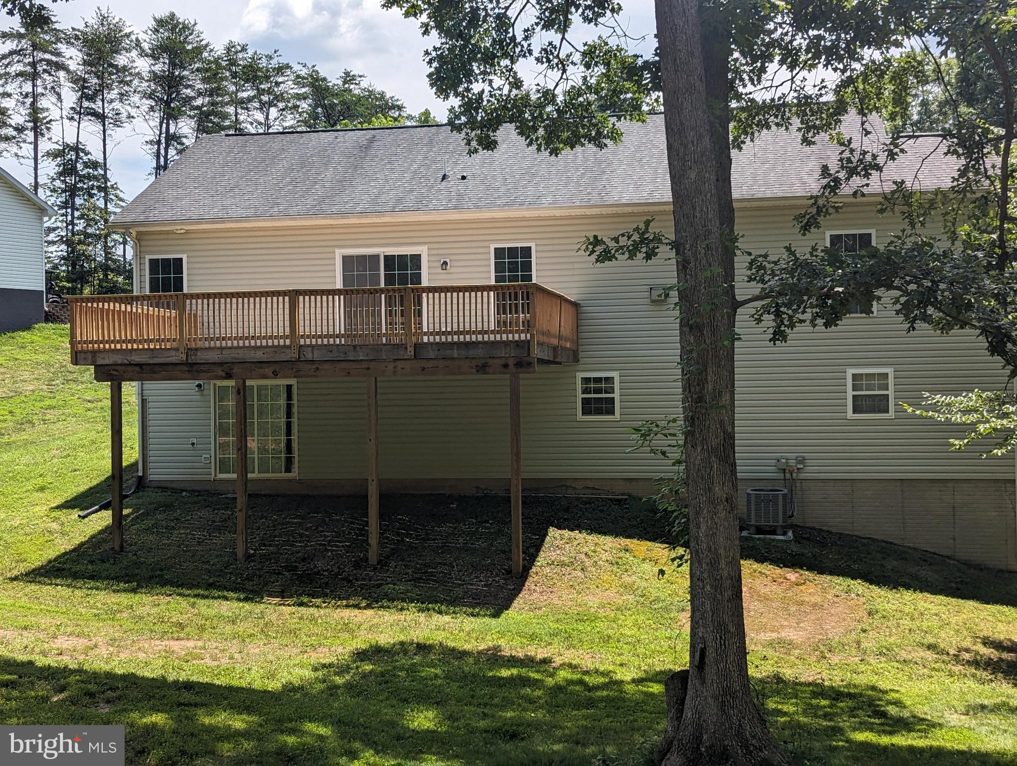 WYNDEMERE - Residential Lease