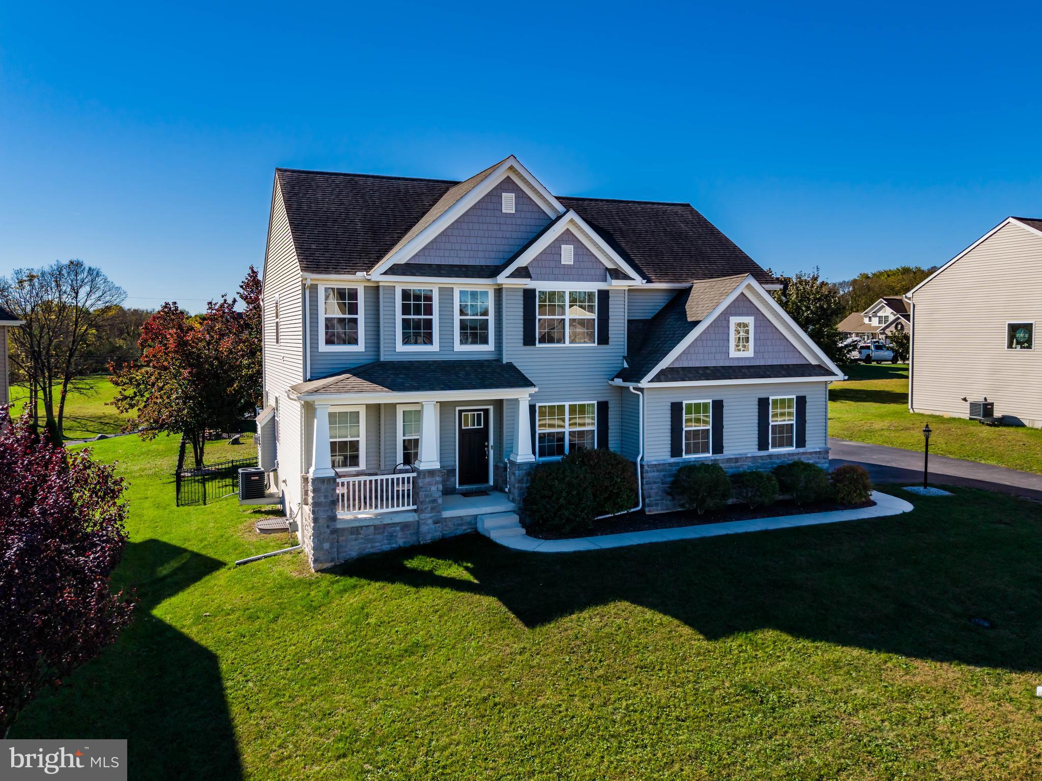 20 HUNT PLACE PLACE