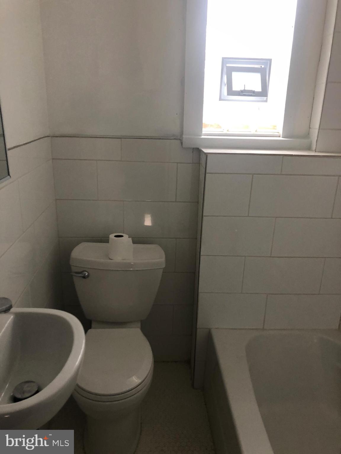 OVERBROOK - Residential Lease
