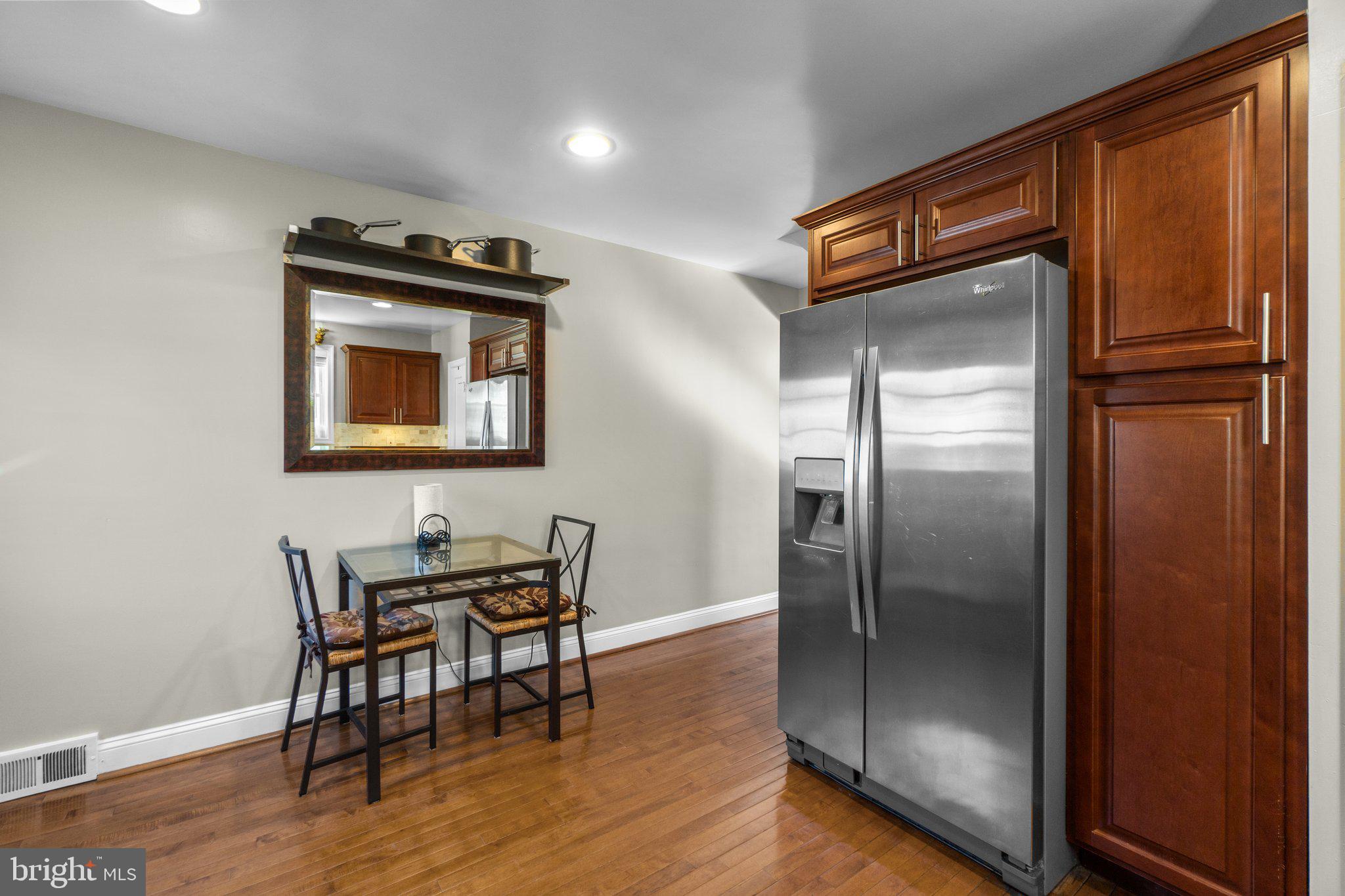 CHENOAK MANOR - Residential