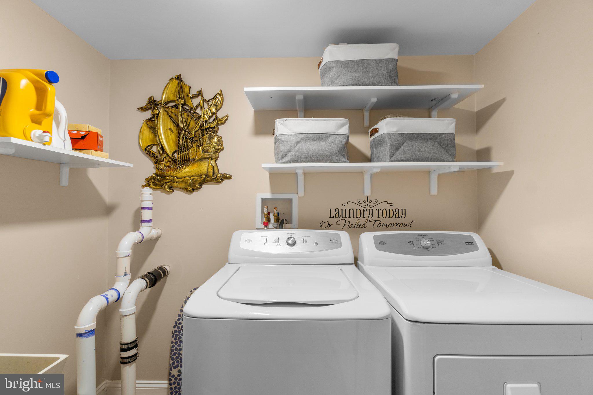 CHENOAK MANOR - Residential