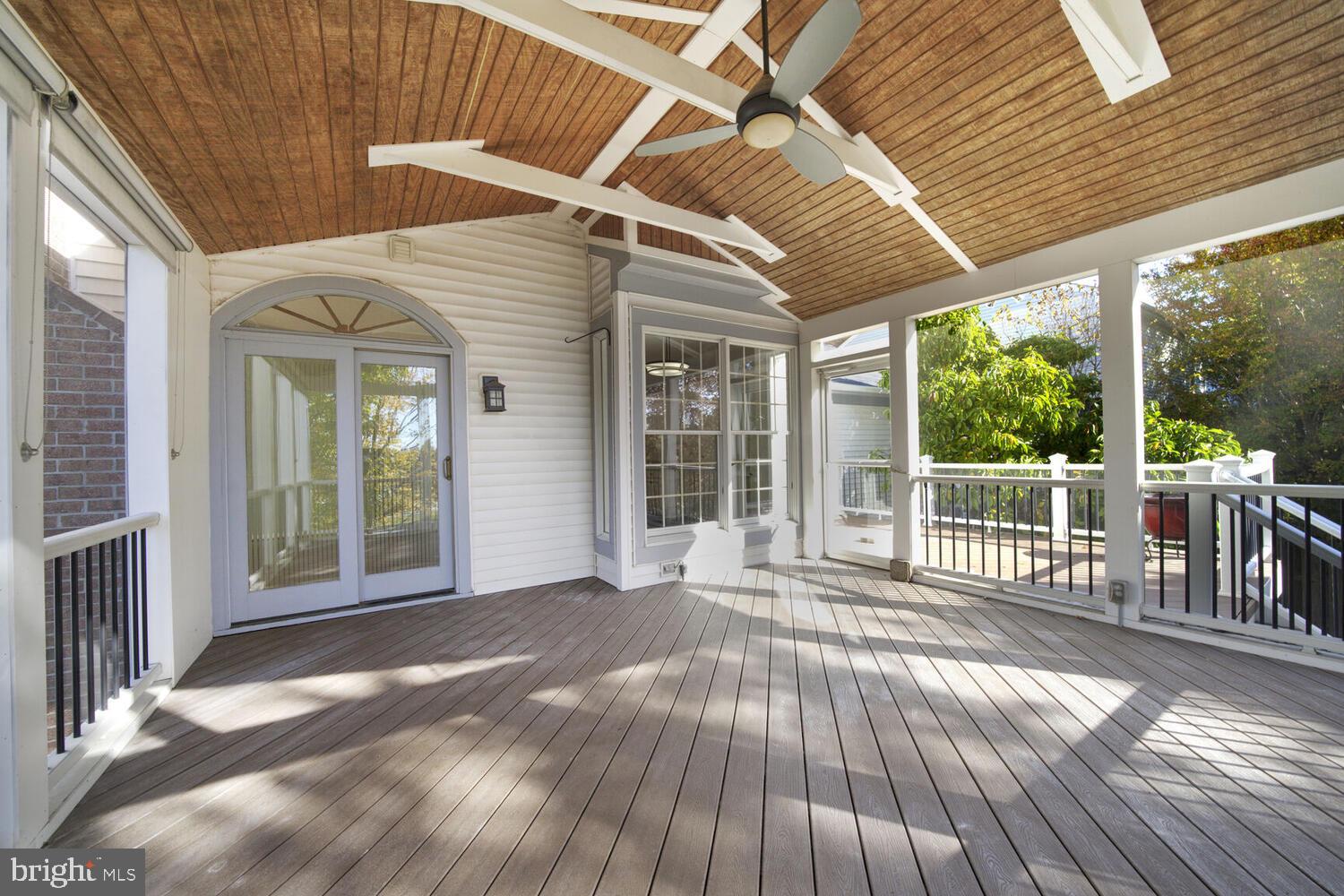 POTOMAC CROSSING - Residential