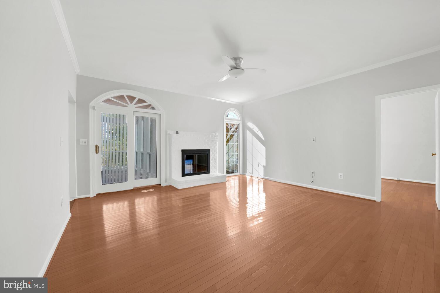 POTOMAC CROSSING - Residential