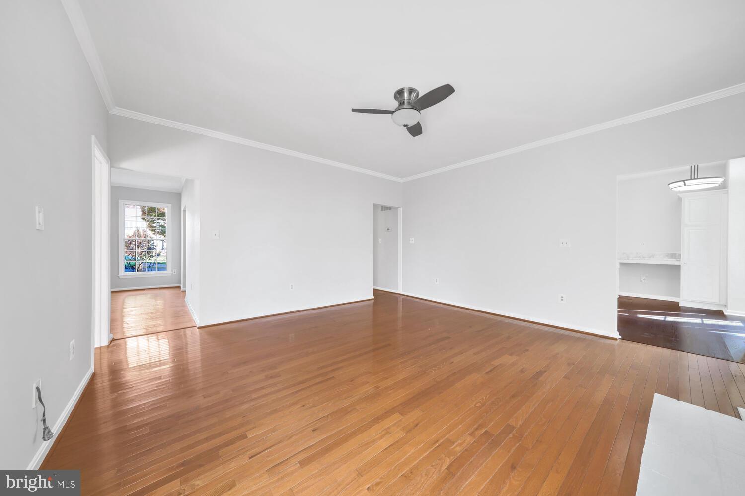 POTOMAC CROSSING - Residential