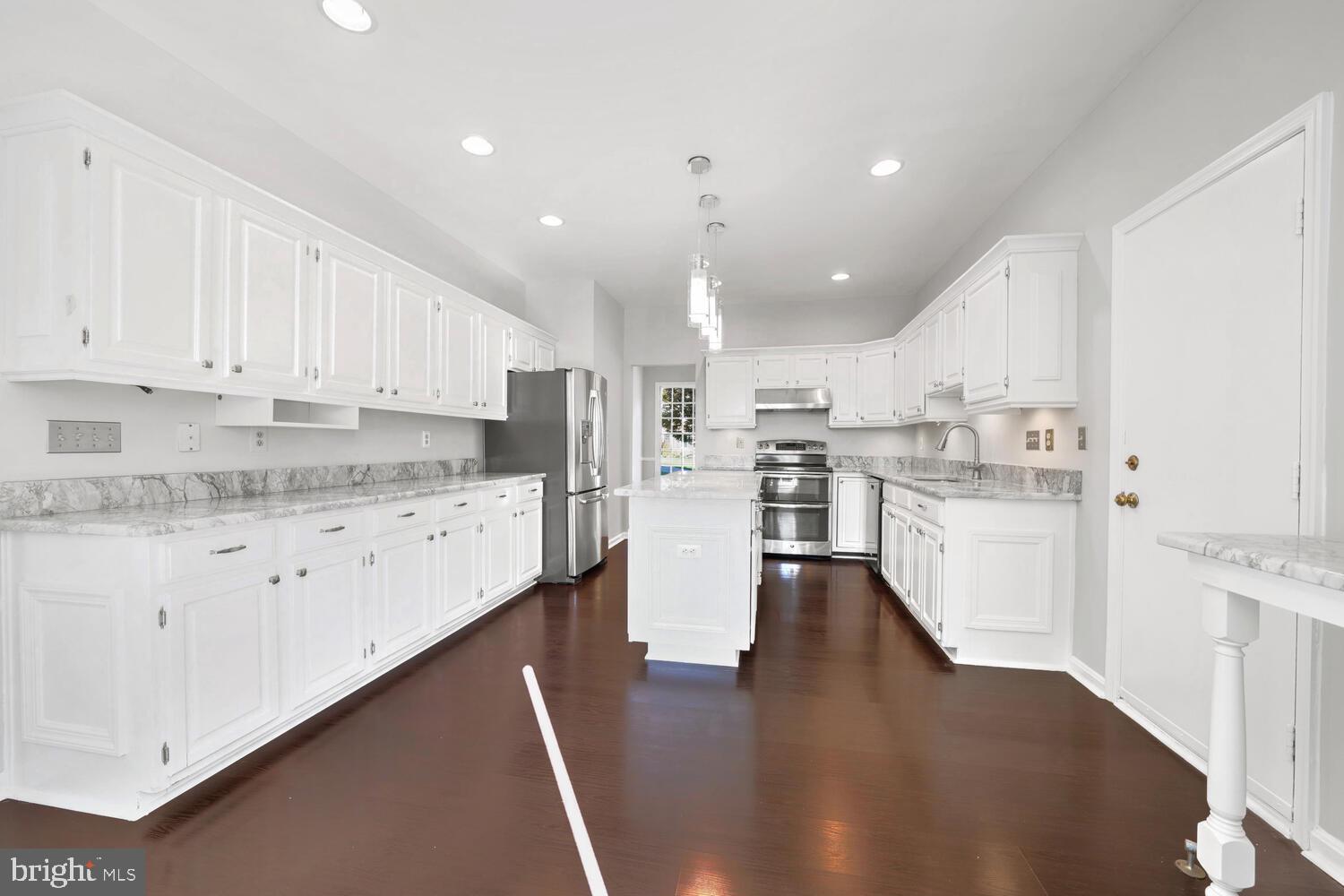 POTOMAC CROSSING - Residential