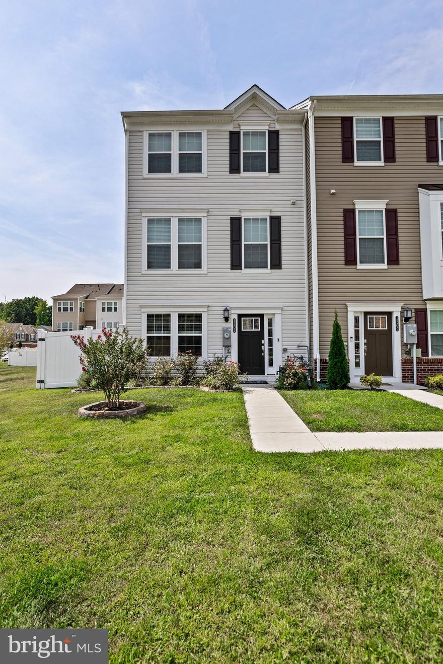 End of Group Townhouse with Open Living Area and Spacious, Fenced Yard!

This beautiful 4 Bedroom 3.5 Bathroom townhouse features an open floor plan, extra living spaces, and a large yard. The primary bedroom is open and bright with vaulted ceilings and a large en-suite bathroom. Two additional bedrooms, a second full bathroom, and a laundry area complete the upper level. The main level is full of natural light - one of the many benefits of being an end unit. The kitchen boasts granite countertops and stainless steel appliances and is complimented by the large dining room. The lower level has a 4th bedroom, full bathroom, and extra living space with a walk-out slider to the fenced-in back yard. Residents have access to the neighborhood's beautiful walking trails, community pool, and tennis courts. Don't miss out on the opportunity to make this your home!