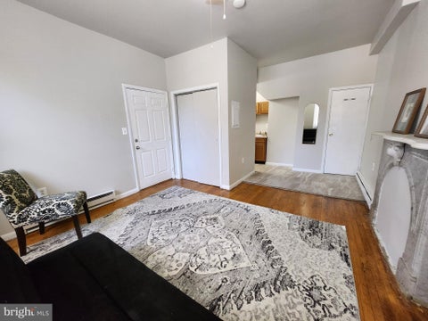 Condo For Rent - 403 W 6th Street #1<br/> New Castle County, WILMINGTON, DE 19801