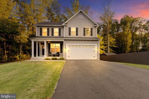 176 LITTLE WHIM ROAD FREDERICKSBURG VA 22405