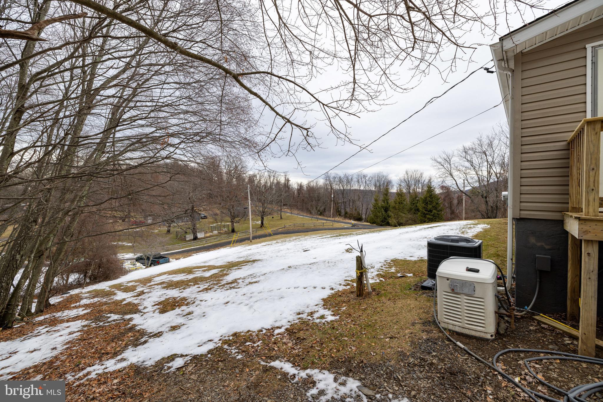 SKYLINE LAKES - Residential