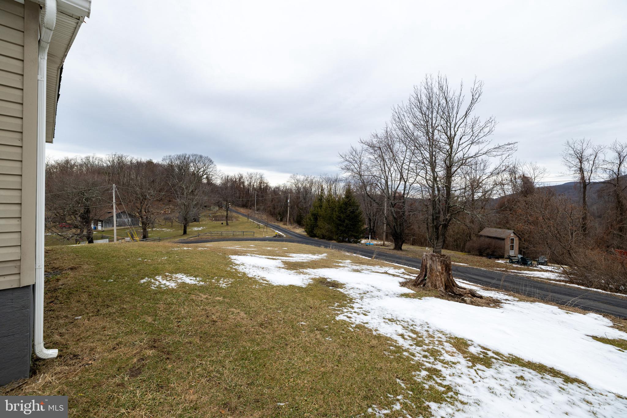 SKYLINE LAKES - Residential