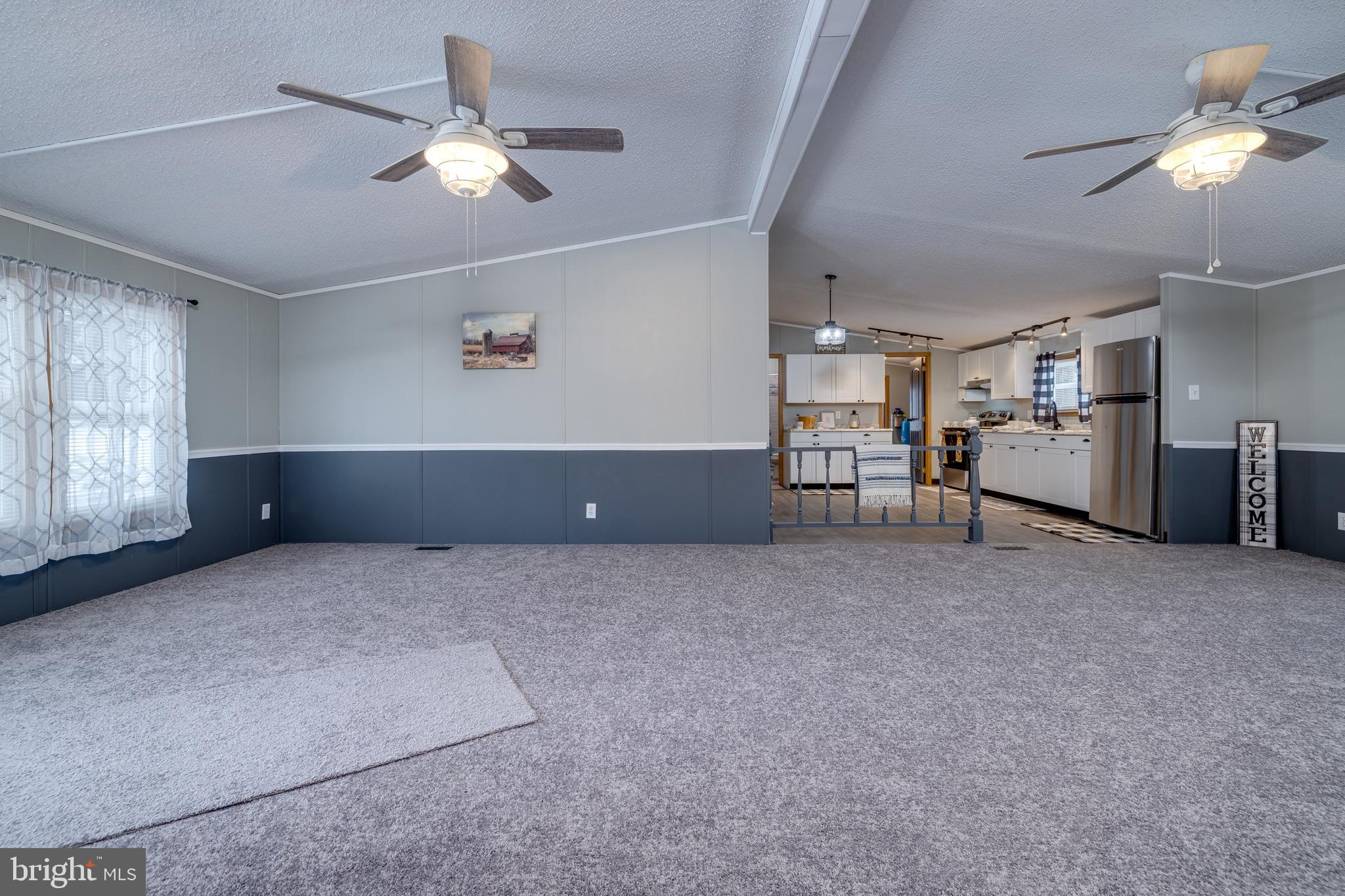 SKYLINE LAKES - Residential