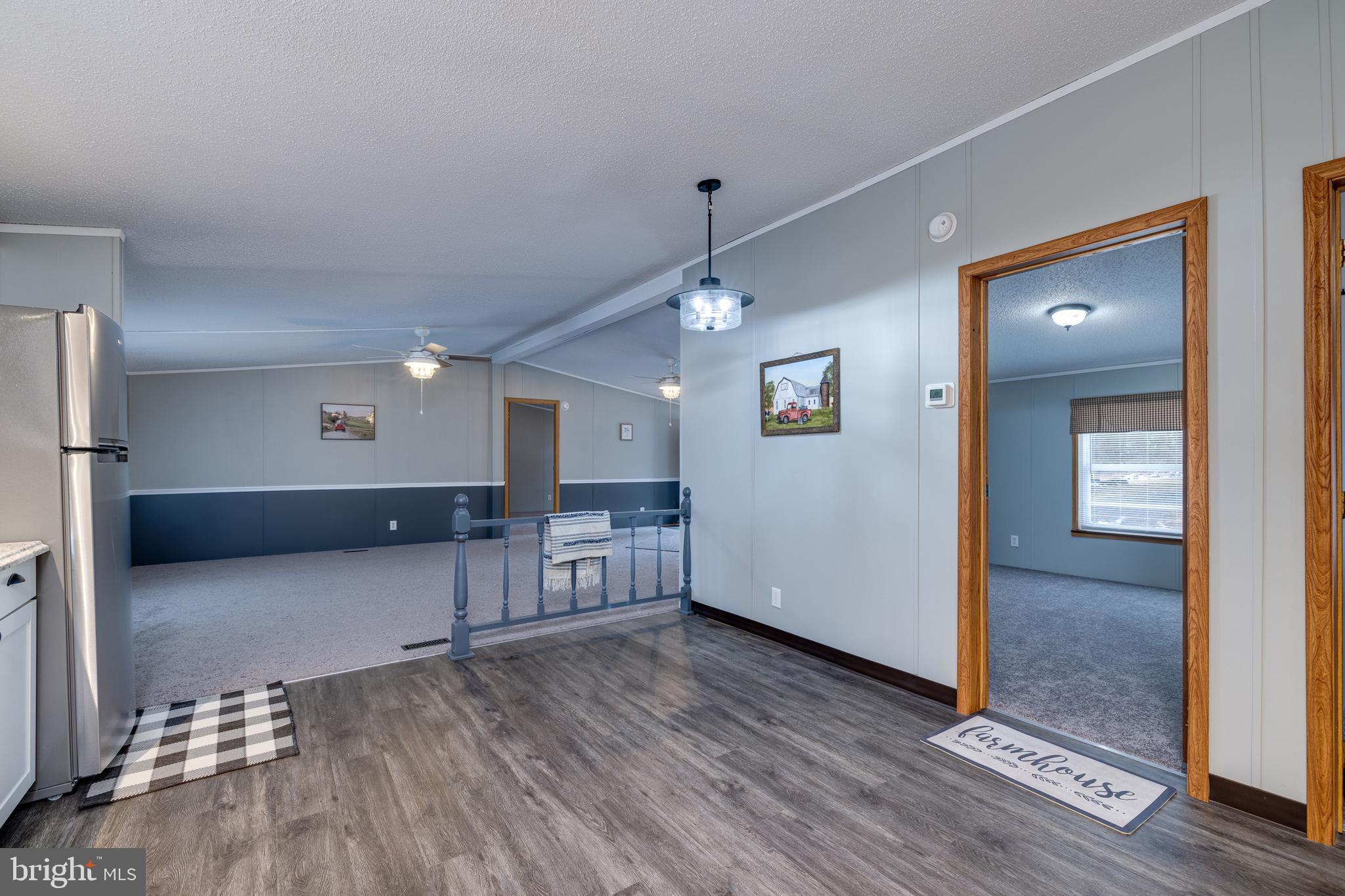 SKYLINE LAKES - Residential