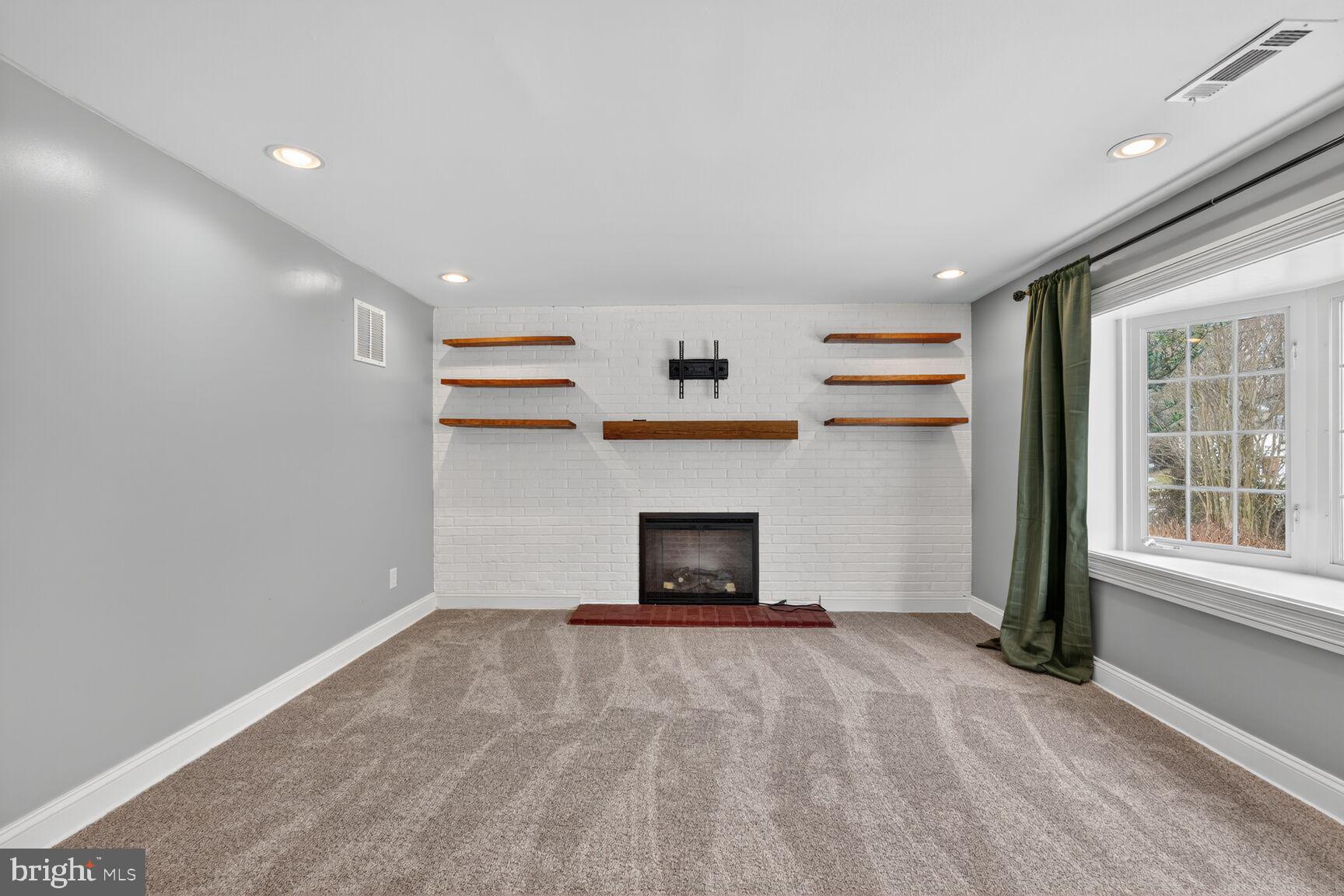 SPRINGFIELD - Residential