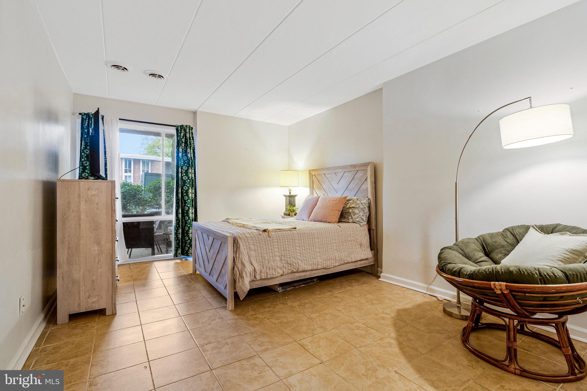 HUNTINGTON CLUB - Residential