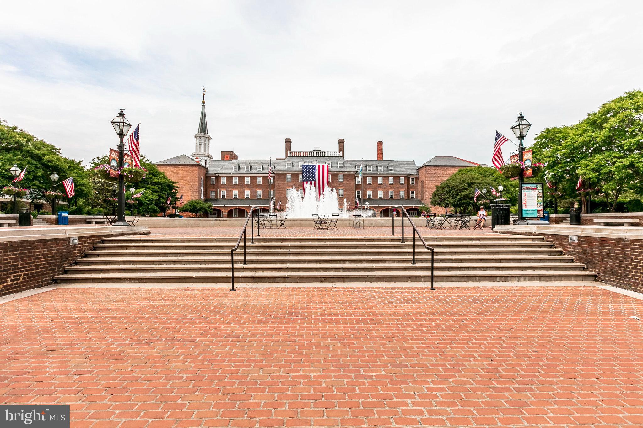 HUNTINGTON CLUB - Residential