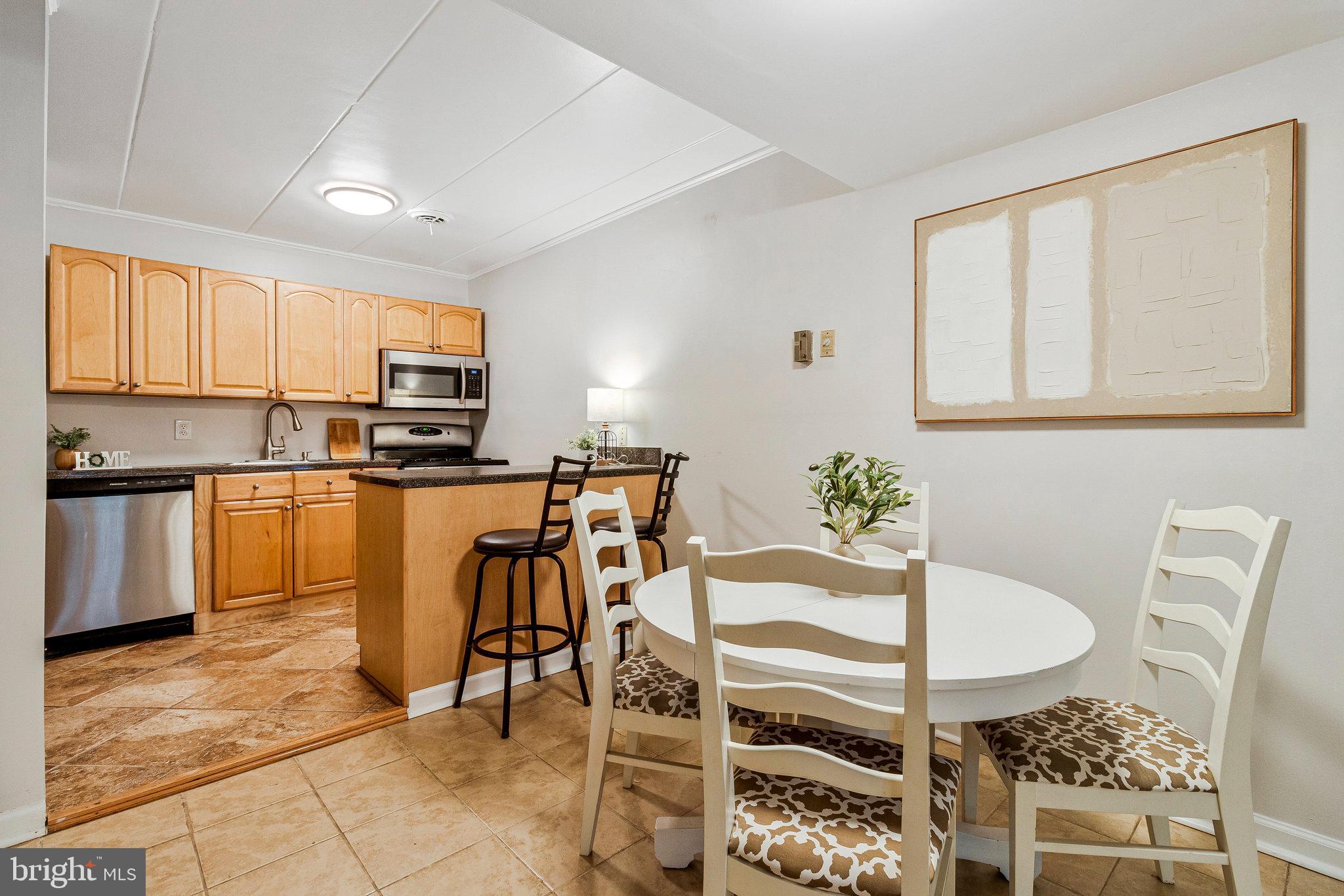 HUNTINGTON CLUB - Residential