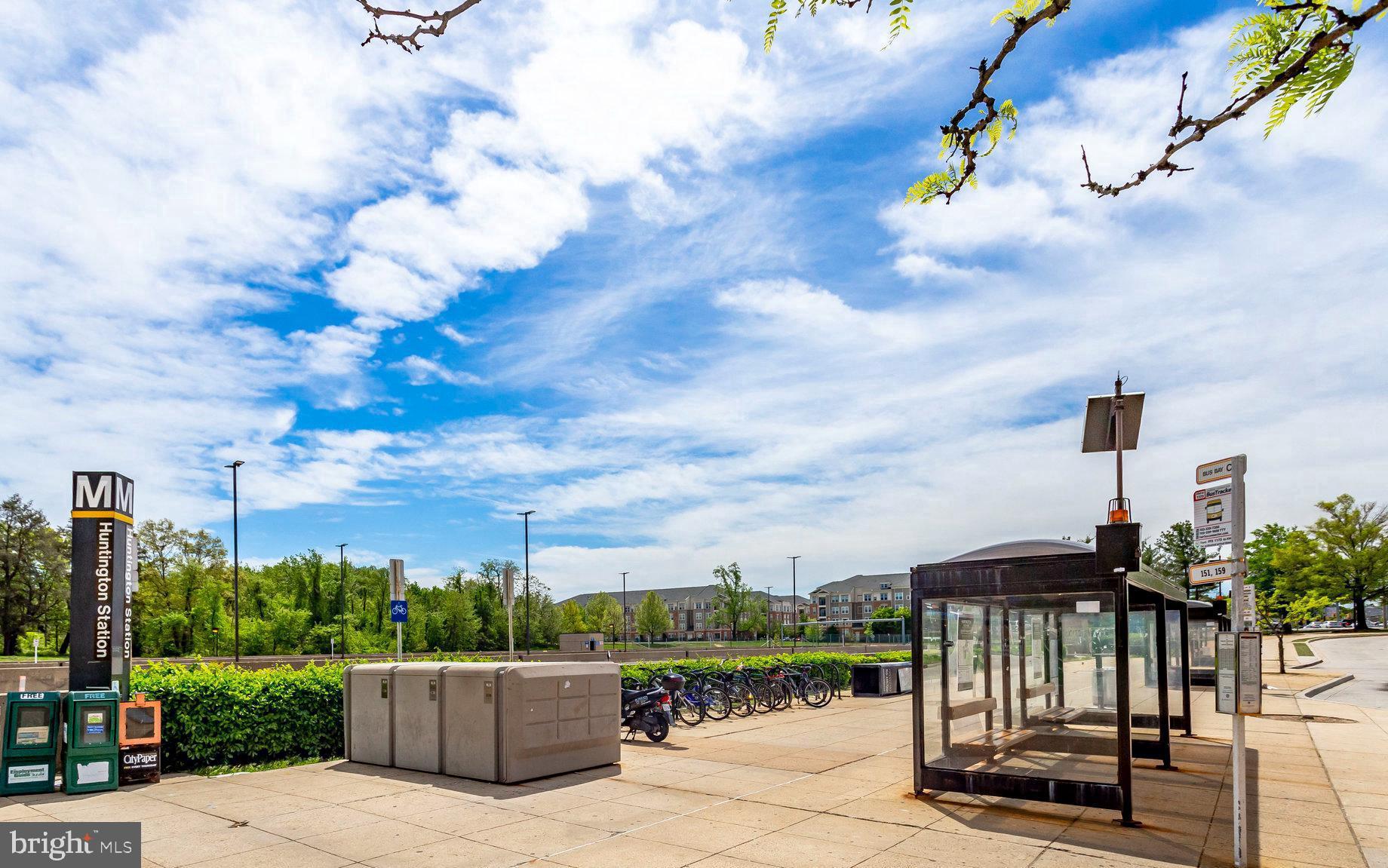 HUNTINGTON CLUB - Residential