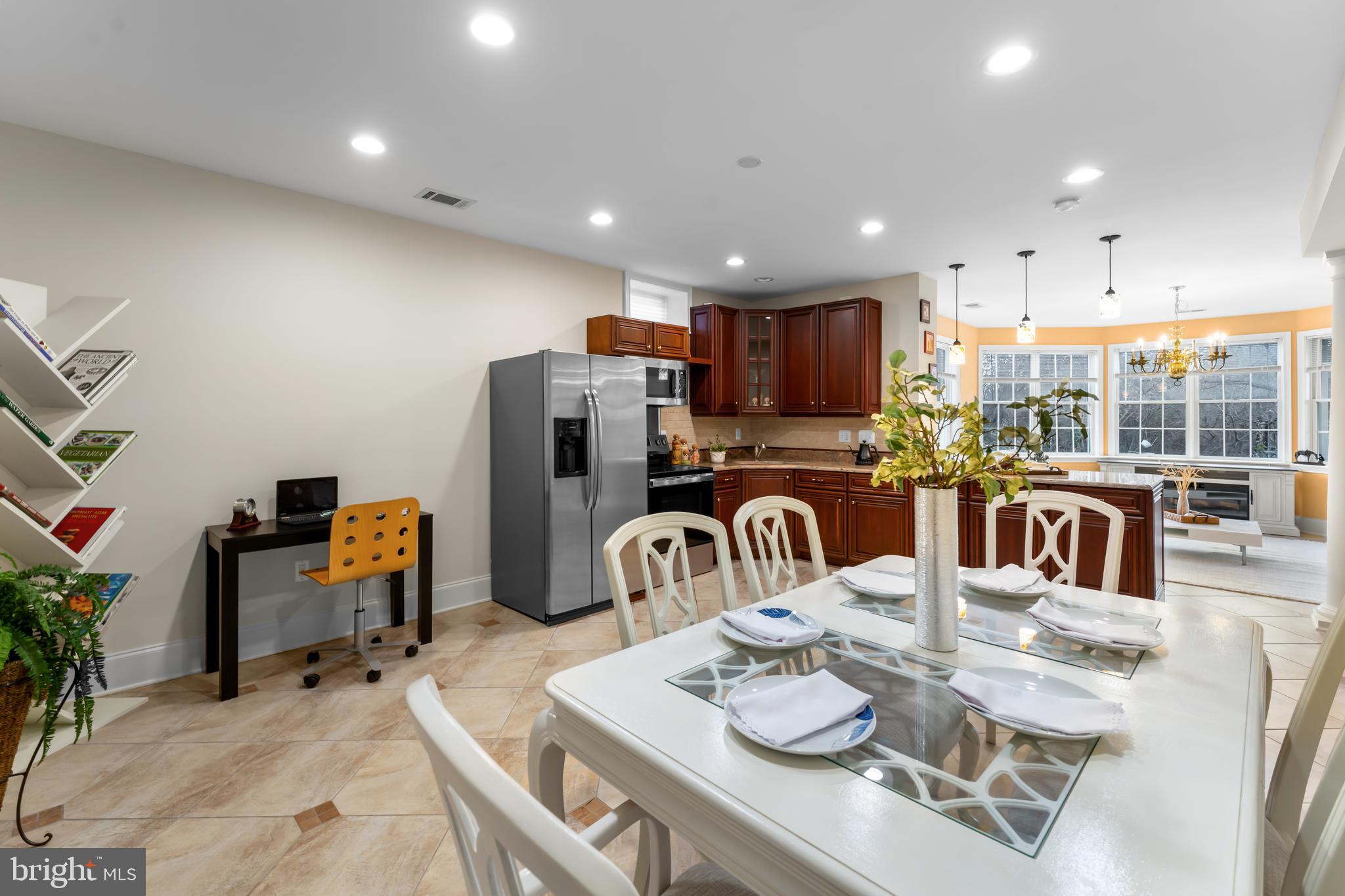 BELMONT - Residential Lease