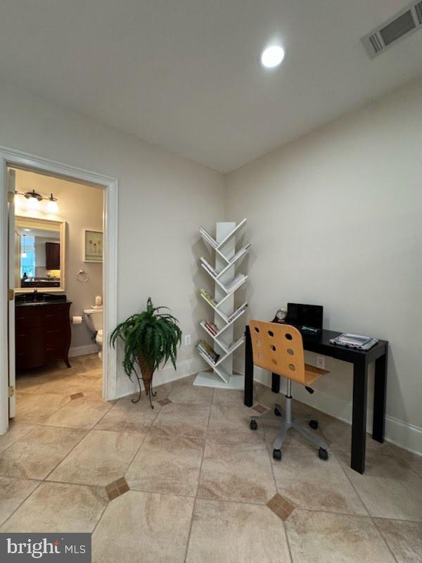 BELMONT - Residential Lease