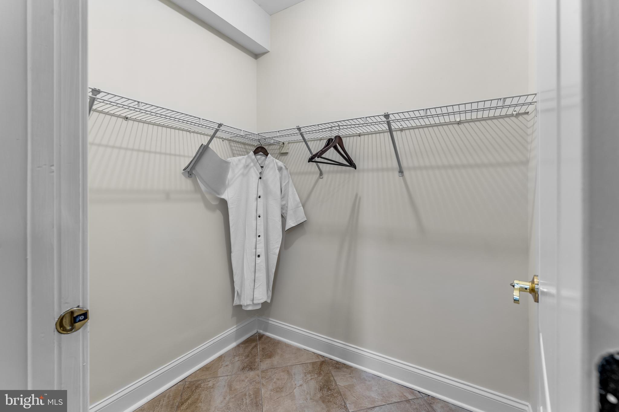 BELMONT - Residential Lease