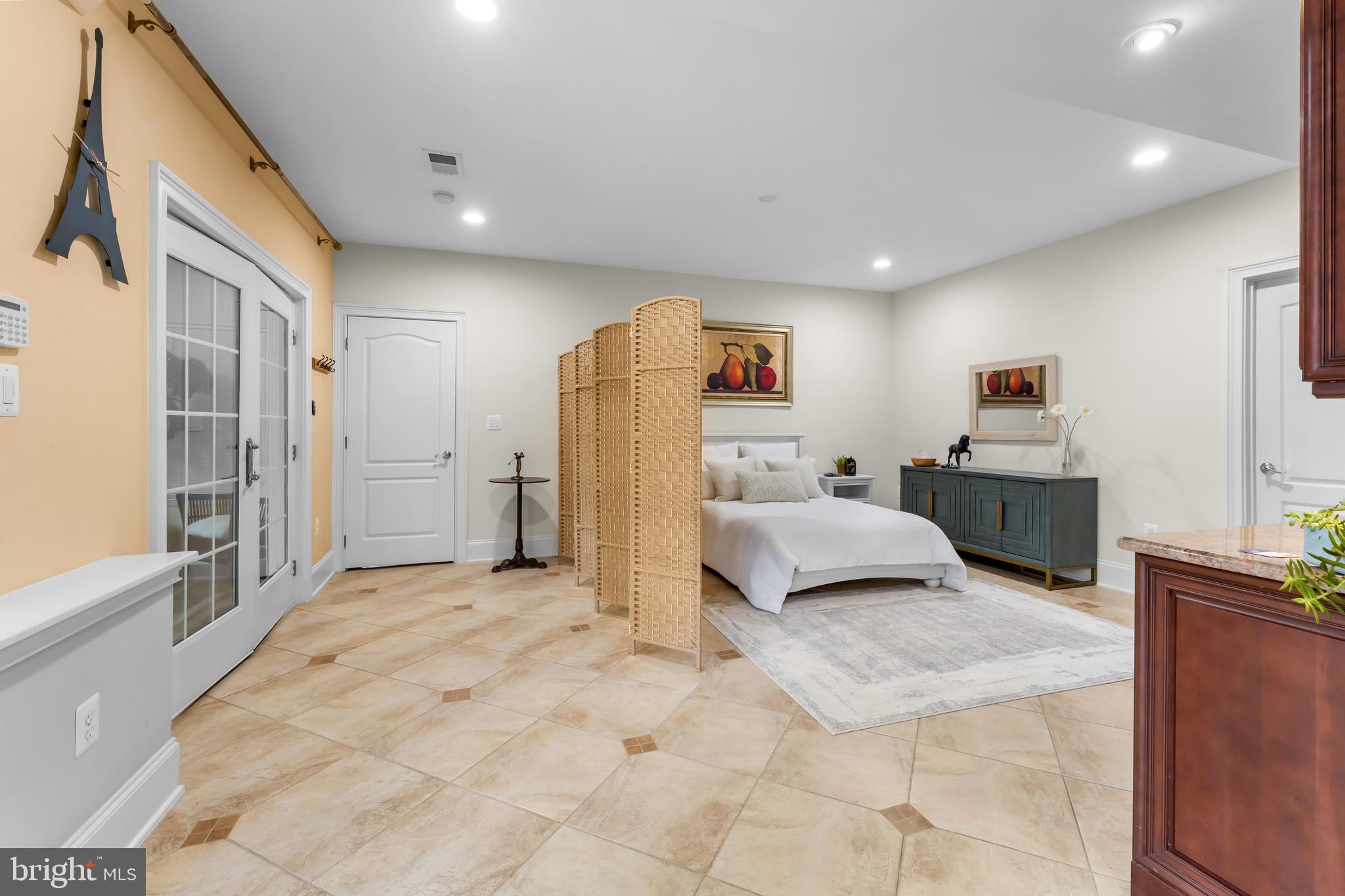 BELMONT - Residential Lease