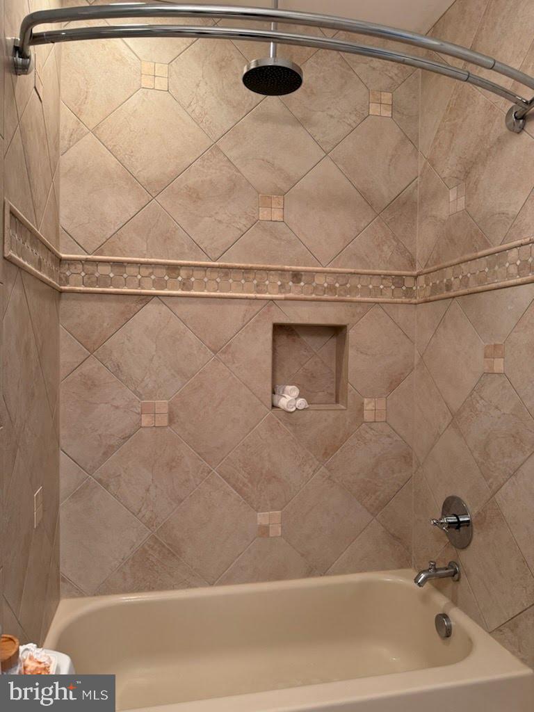 BELMONT - Residential Lease