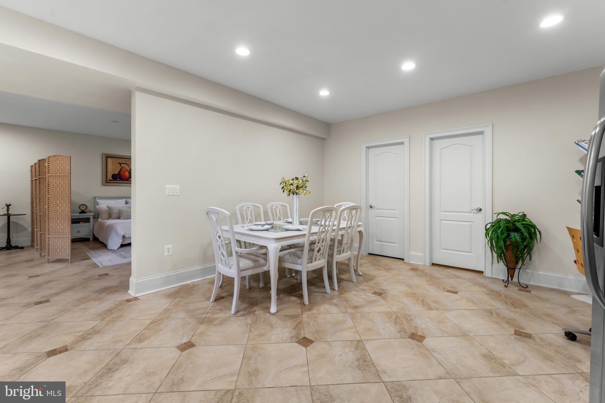 BELMONT - Residential Lease