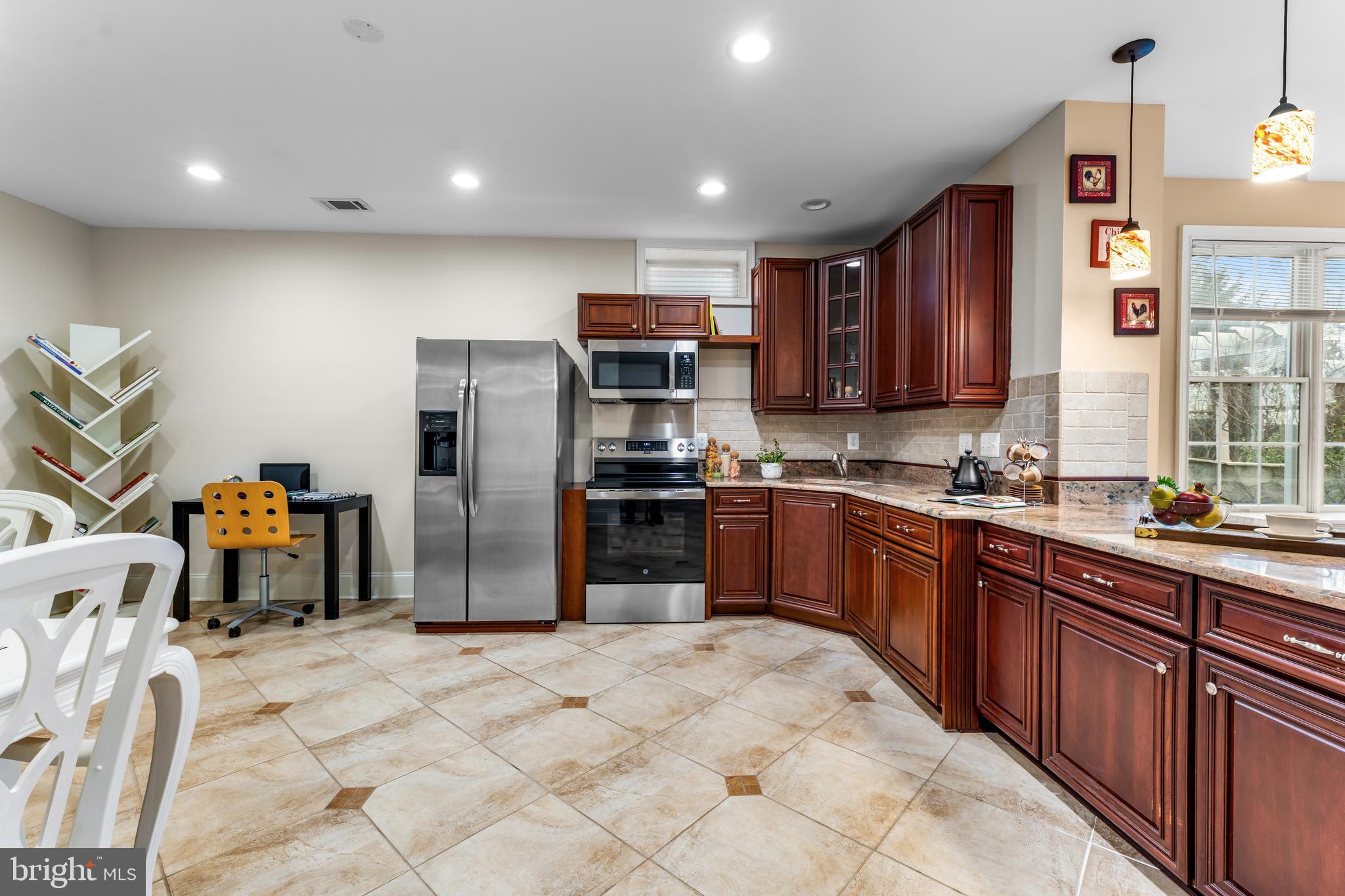 BELMONT - Residential Lease