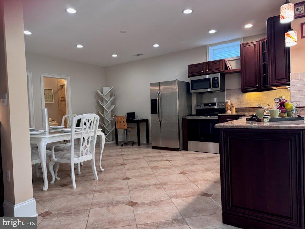 BELMONT - Residential Lease