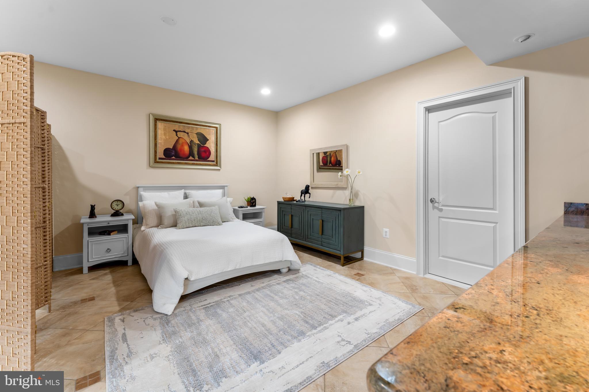 BELMONT - Residential Lease