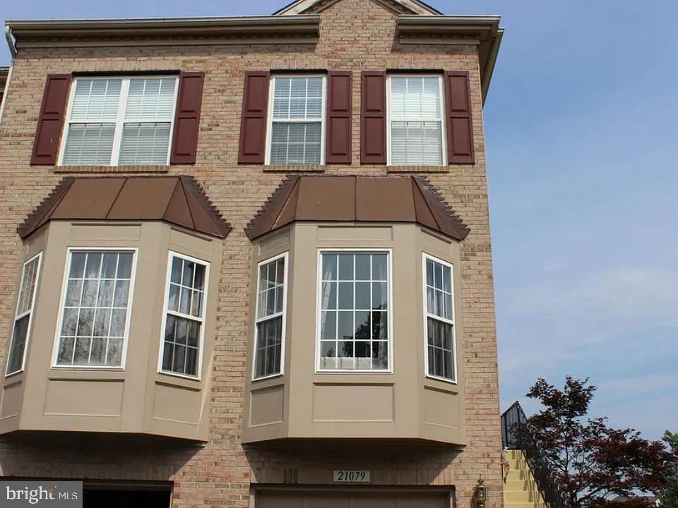 COLONNADE AT DULLES - Residential Lease