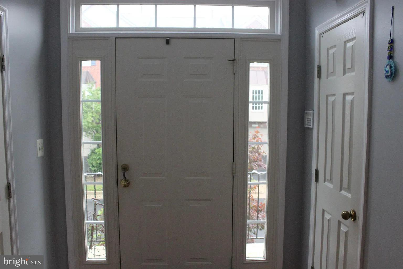 COLONNADE AT DULLES - Residential Lease