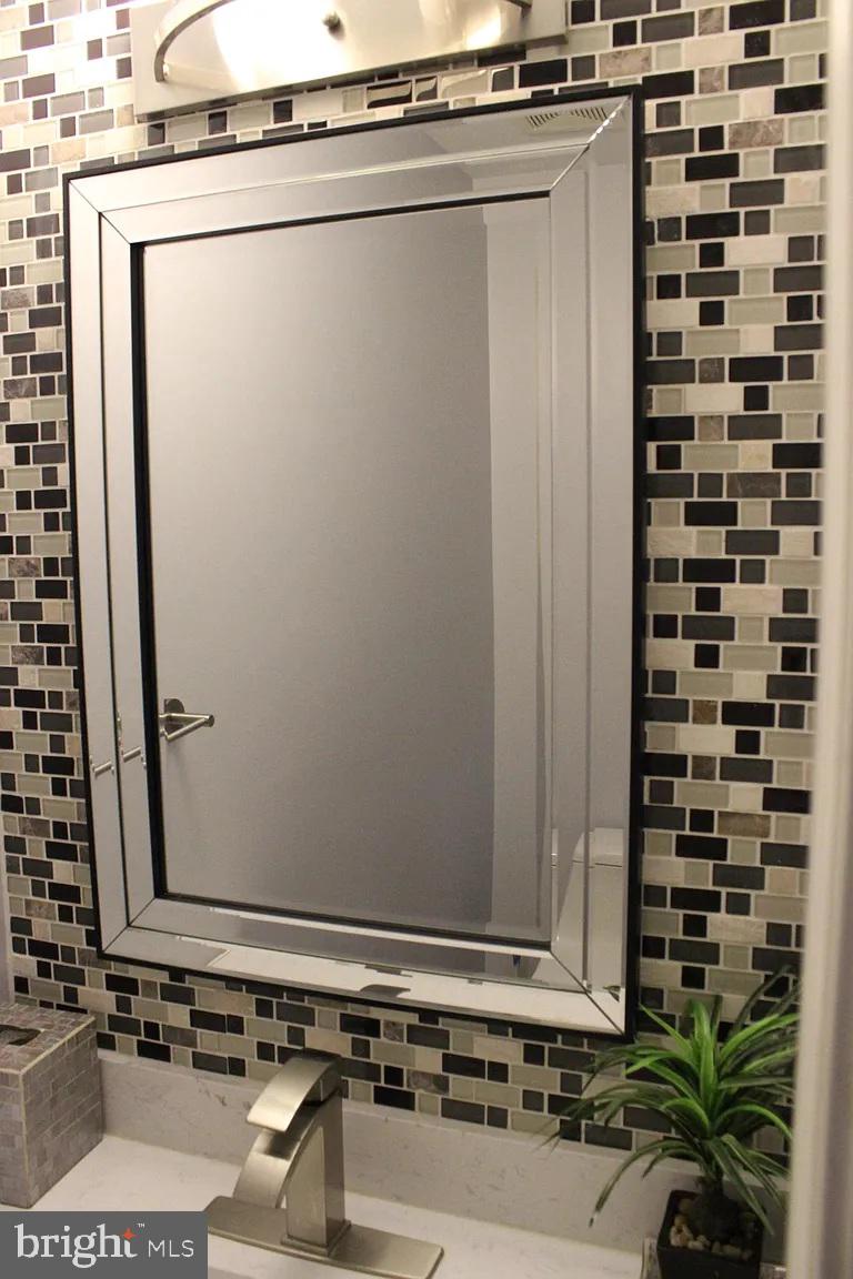 COLONNADE AT DULLES - Residential Lease