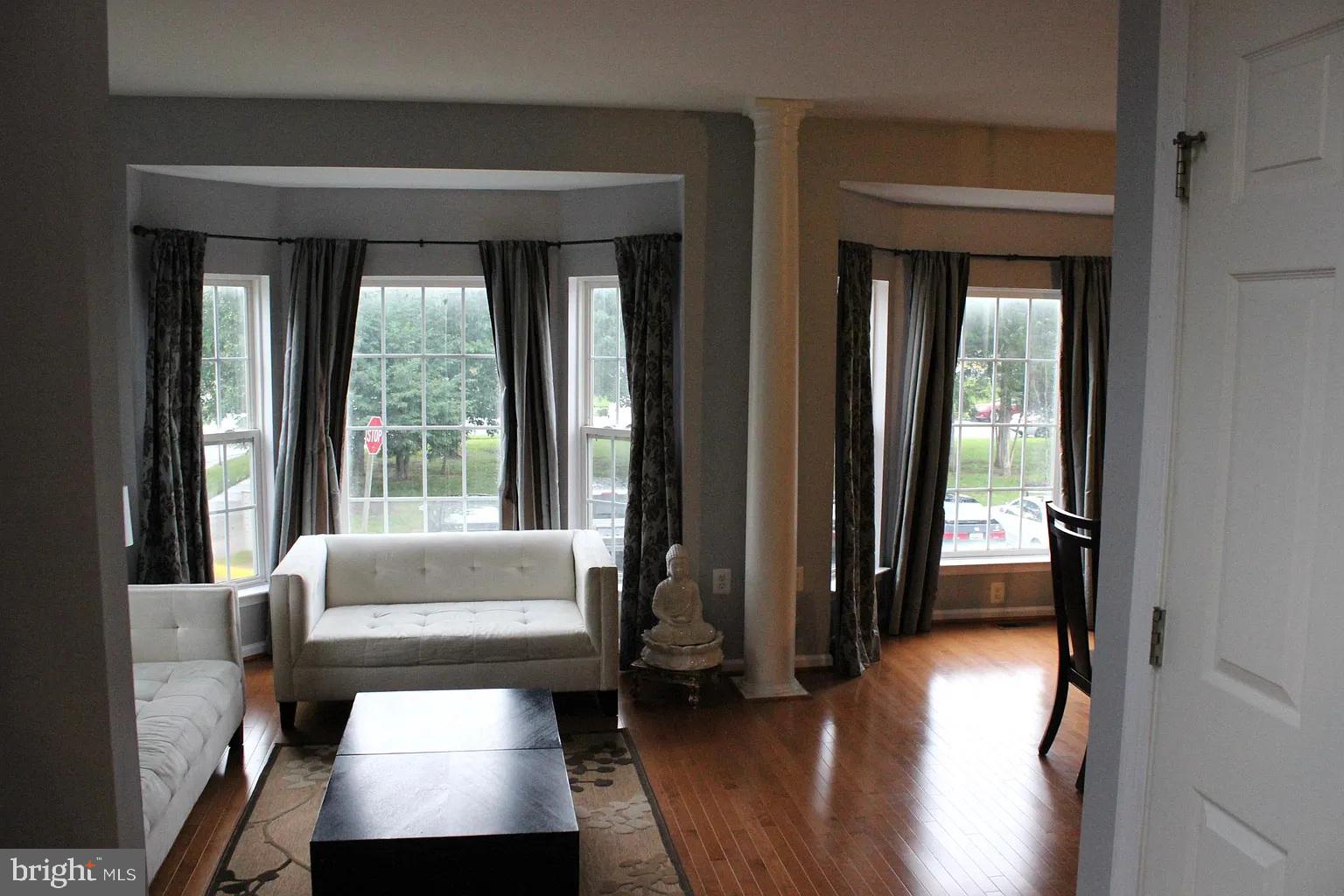 COLONNADE AT DULLES - Residential Lease