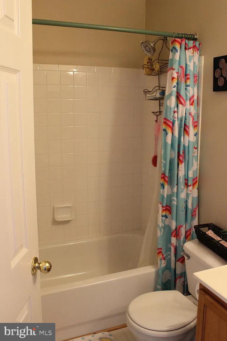 COLONNADE AT DULLES - Residential Lease