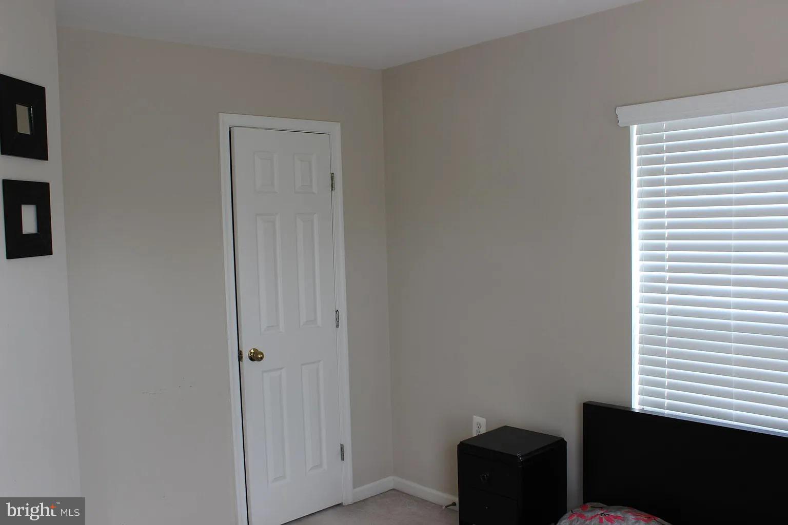 COLONNADE AT DULLES - Residential Lease