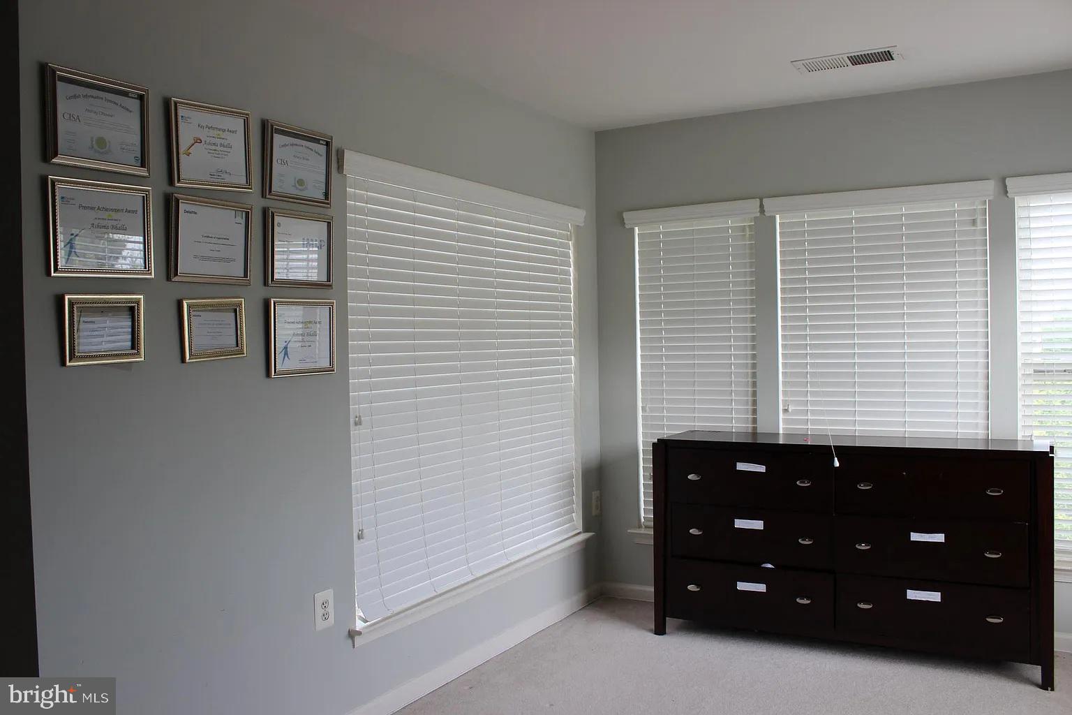 COLONNADE AT DULLES - Residential Lease