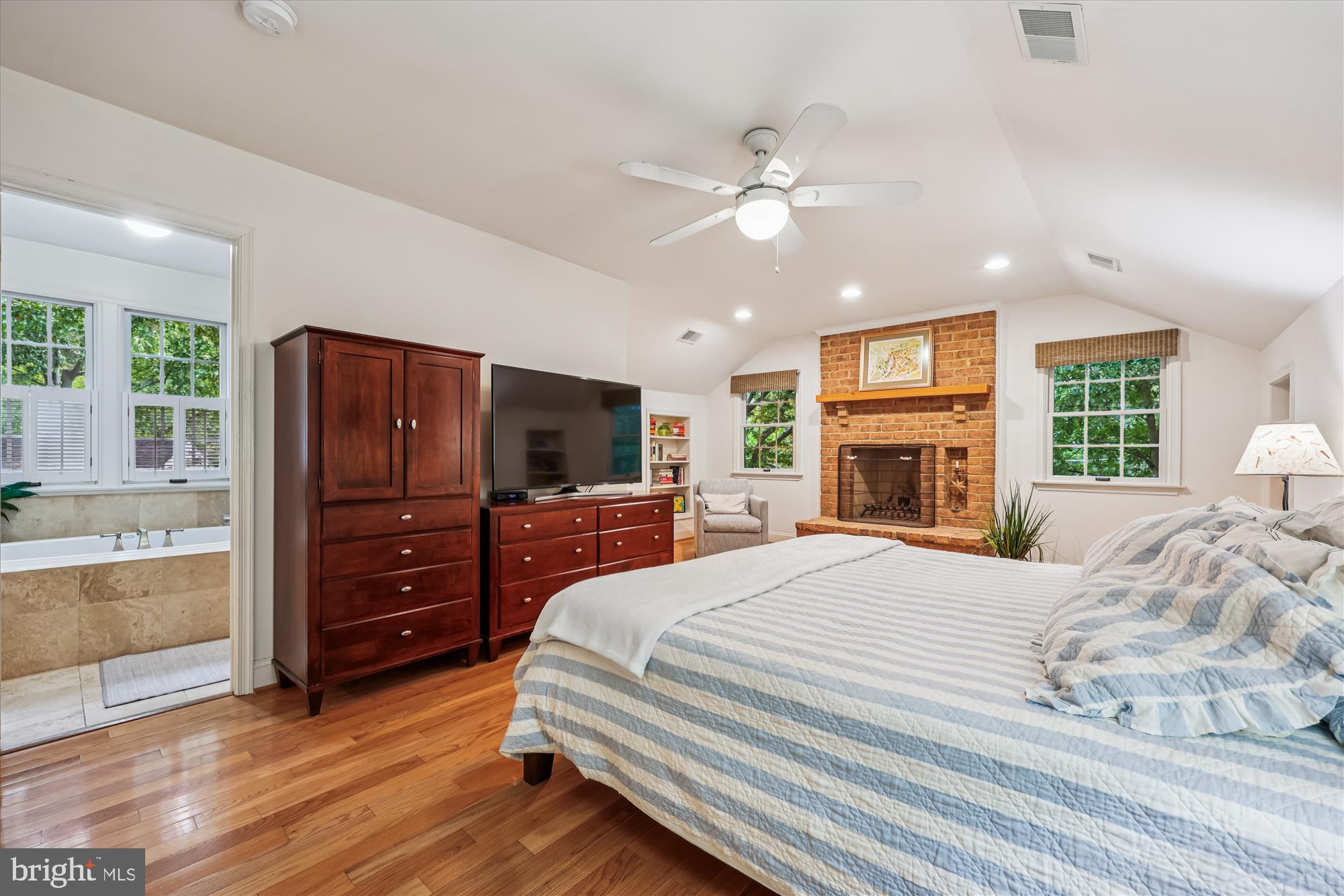 WOODBURN - Residential